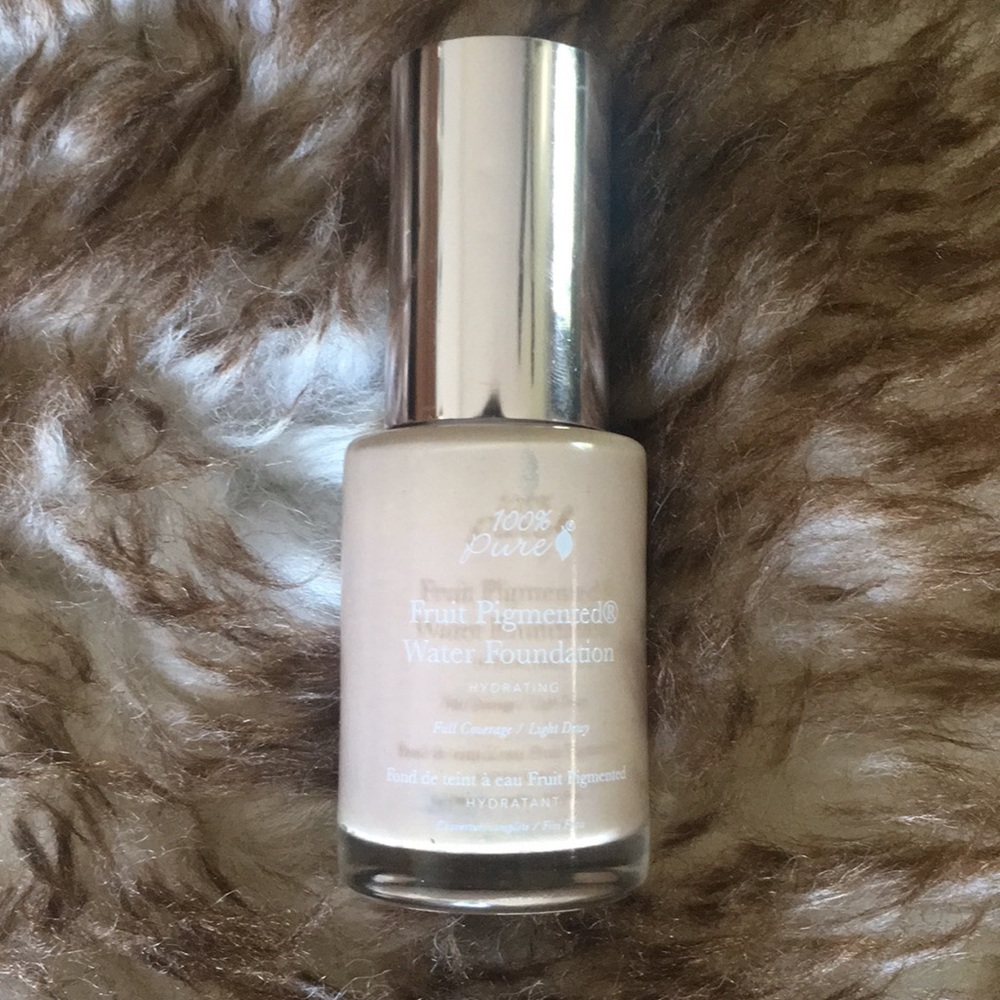 Fruit pigmented full coverage water foundation